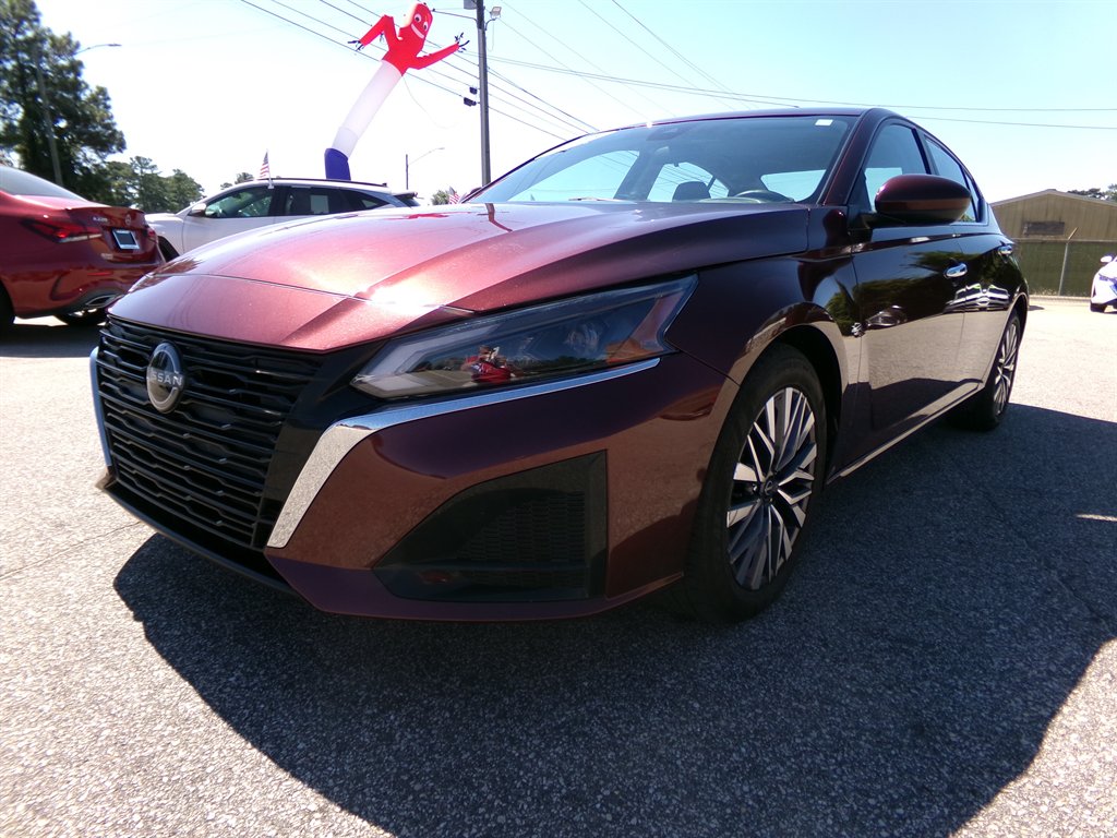 2023 Nissan Altima SV