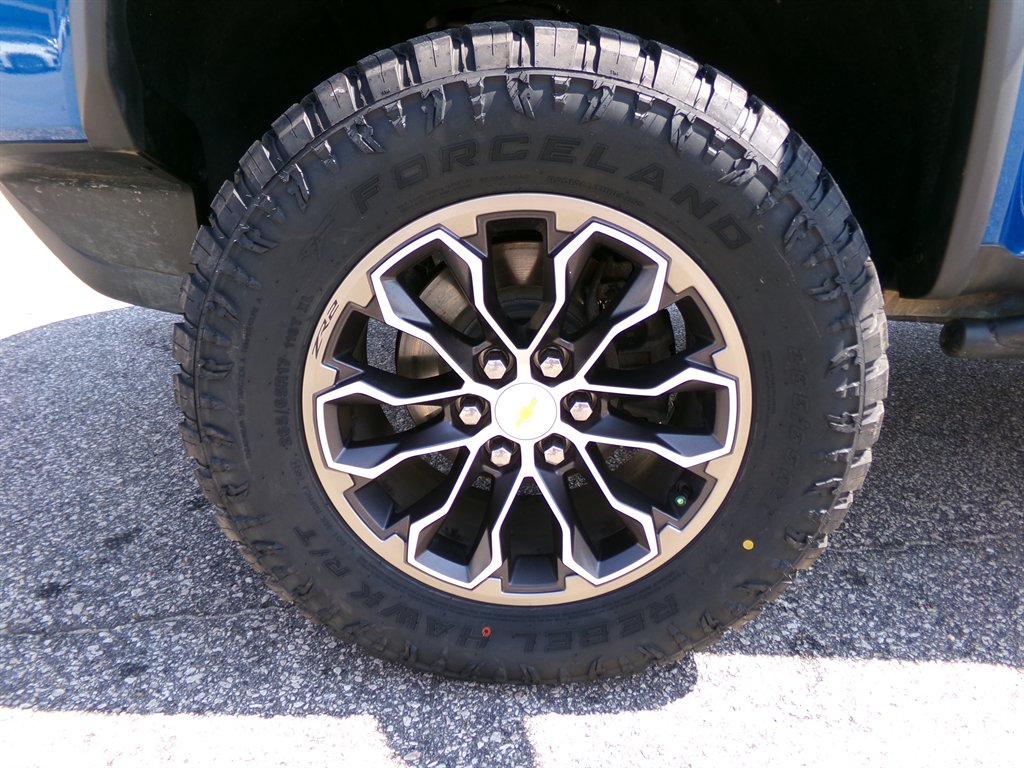 2021 Chevrolet Colorado ZR2 - Photo 40