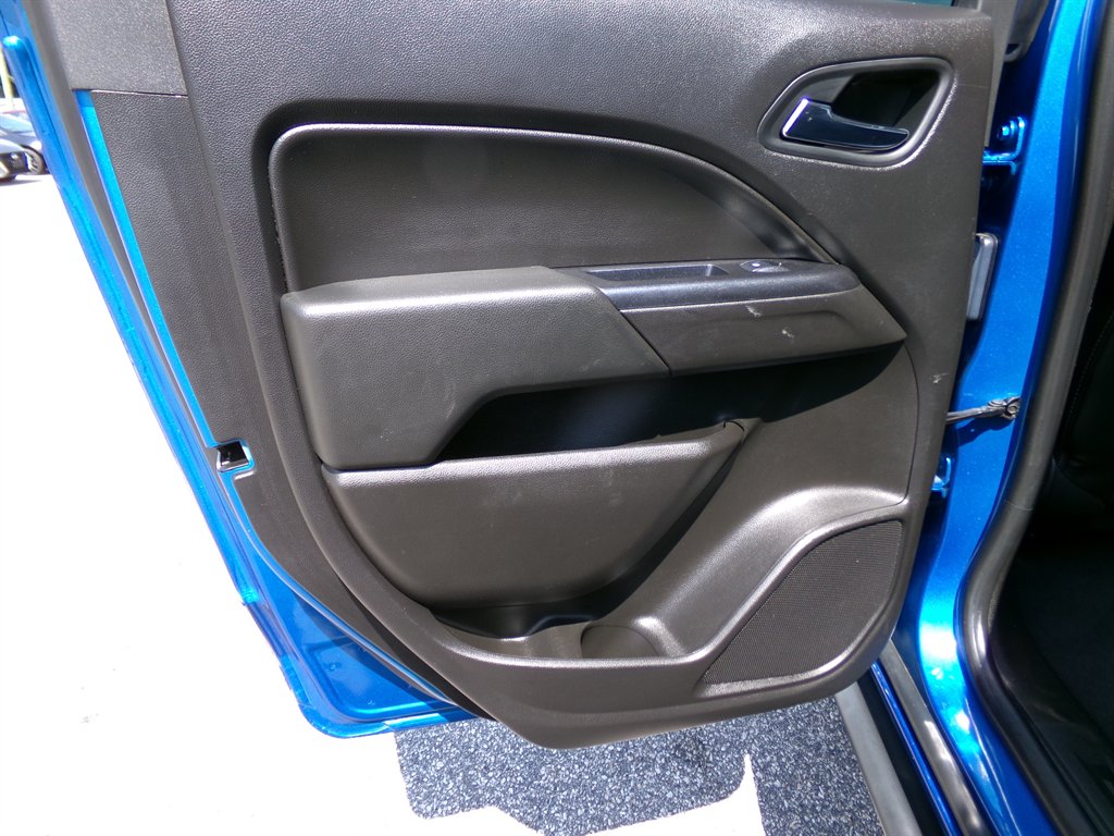 2021 Chevrolet Colorado ZR2 - Photo 11