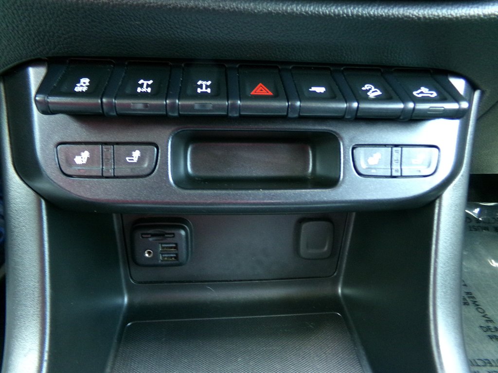 2021 Chevrolet Colorado ZR2 - Photo 34