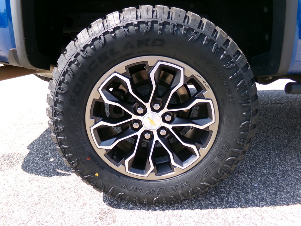 2021 Chevrolet Colorado ZR2 - Photo 38