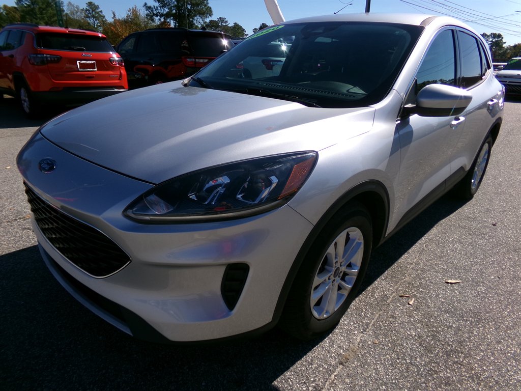 2020 Ford Escape SE
