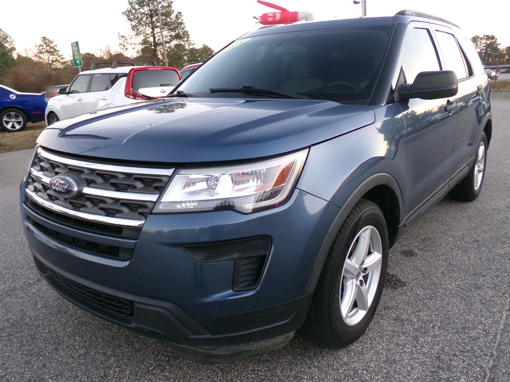 2018 Ford Explorer Base's photo