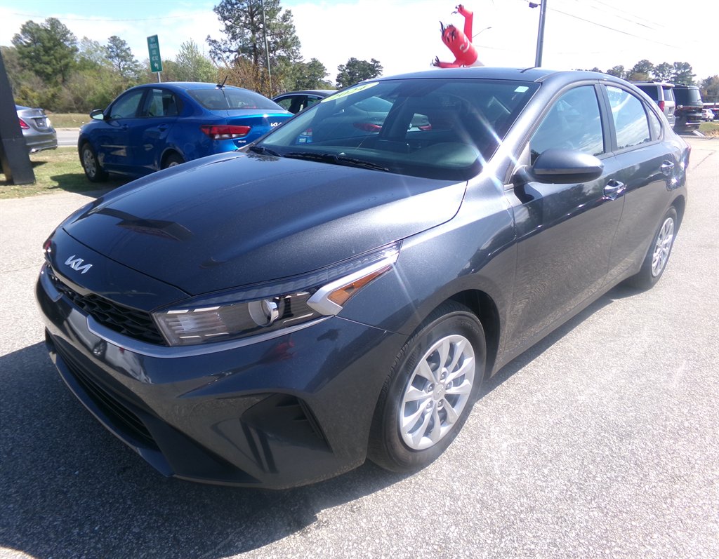 2024 Kia Forte LX AT's photo