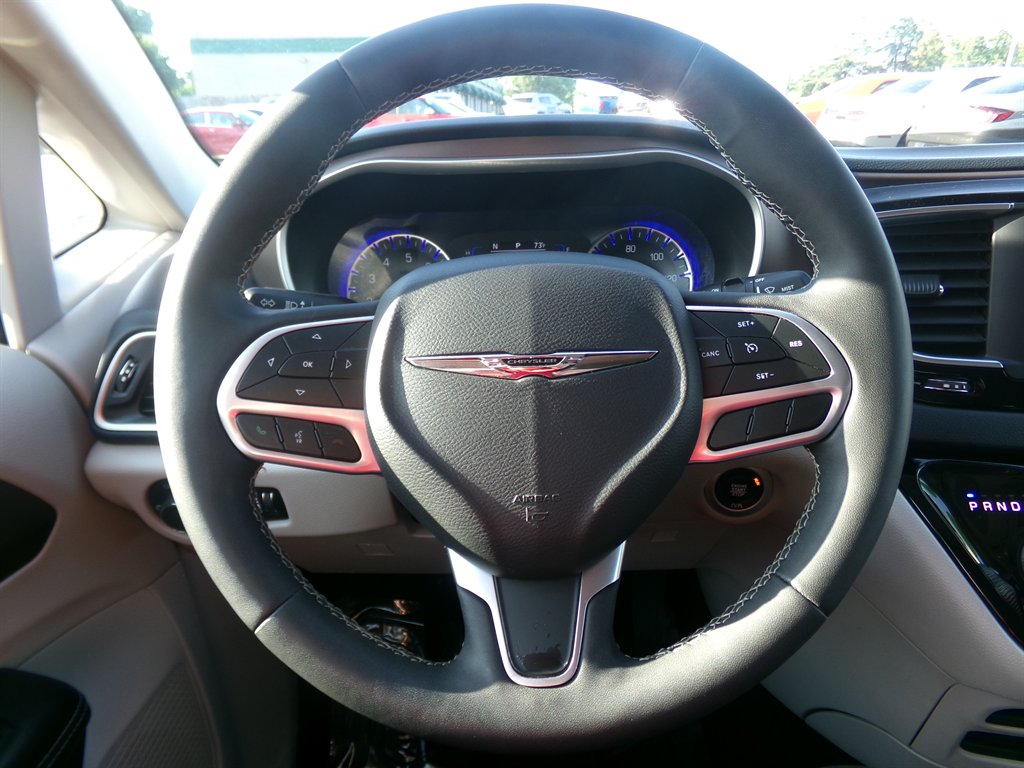 2022 Chrysler Voyager LX - Photo 30