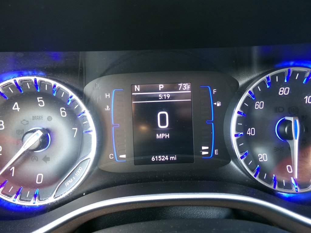 2022 Chrysler Voyager LX - Photo 32